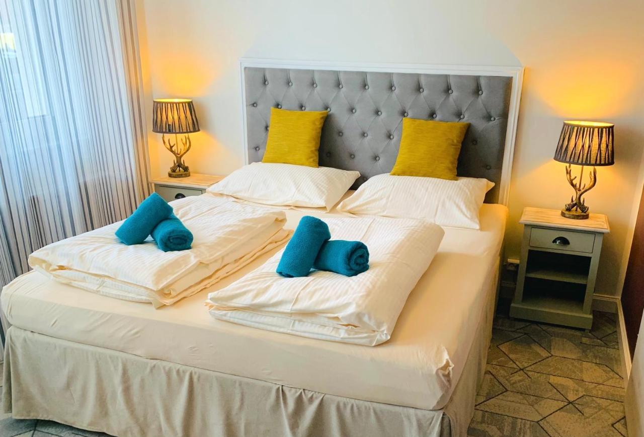 Besotel Mettmann-Schicke Fewo Oder Apartments Naehe Golfplatz Gruiten Und Neandertal Mit Glasfaser Wlan Und Parkplatz-Viele Schlafzimmer Mit Bad En Suite Экстерьер фото