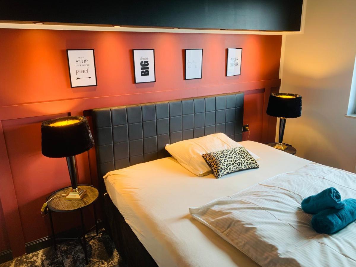 Besotel Mettmann-Schicke Fewo Oder Apartments Naehe Golfplatz Gruiten Und Neandertal Mit Glasfaser Wlan Und Parkplatz-Viele Schlafzimmer Mit Bad En Suite Экстерьер фото
