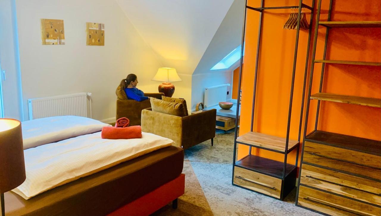 Besotel Mettmann-Schicke Fewo Oder Apartments Naehe Golfplatz Gruiten Und Neandertal Mit Glasfaser Wlan Und Parkplatz-Viele Schlafzimmer Mit Bad En Suite Экстерьер фото