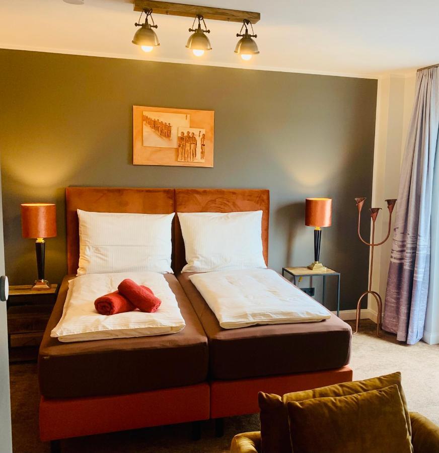Besotel Mettmann-Schicke Fewo Oder Apartments Naehe Golfplatz Gruiten Und Neandertal Mit Glasfaser Wlan Und Parkplatz-Viele Schlafzimmer Mit Bad En Suite Экстерьер фото