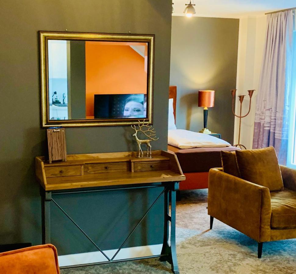 Besotel Mettmann-Schicke Fewo Oder Apartments Naehe Golfplatz Gruiten Und Neandertal Mit Glasfaser Wlan Und Parkplatz-Viele Schlafzimmer Mit Bad En Suite Экстерьер фото