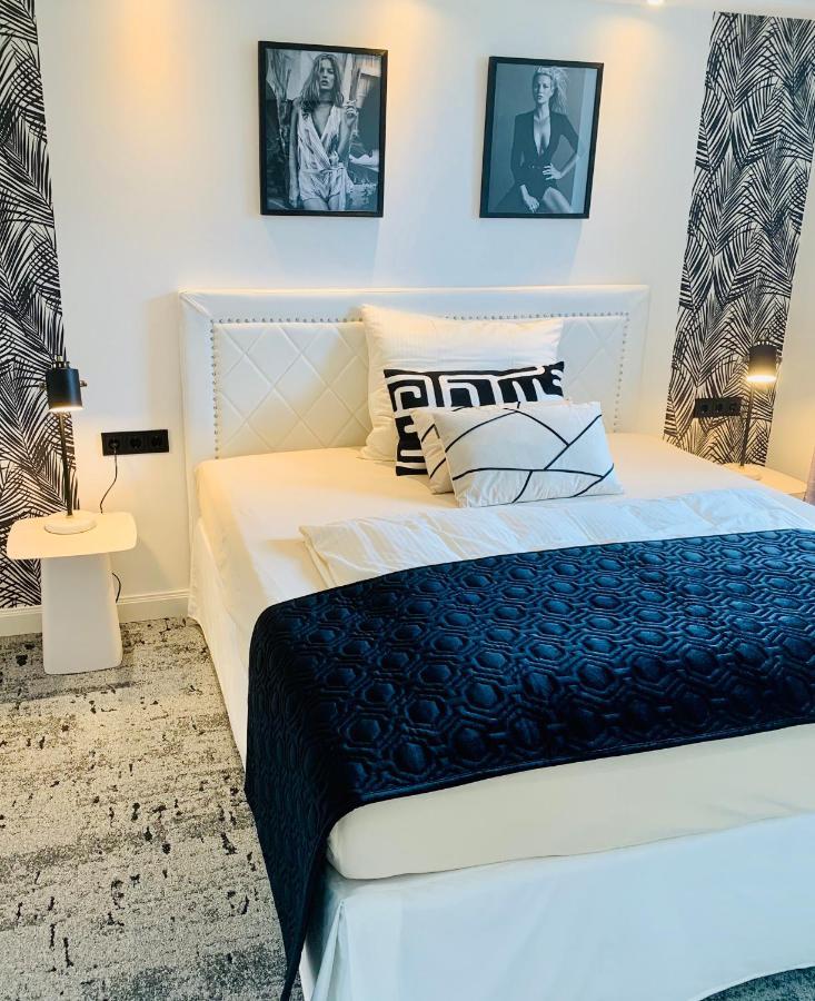 Besotel Mettmann-Schicke Fewo Oder Apartments Naehe Golfplatz Gruiten Und Neandertal Mit Glasfaser Wlan Und Parkplatz-Viele Schlafzimmer Mit Bad En Suite Экстерьер фото