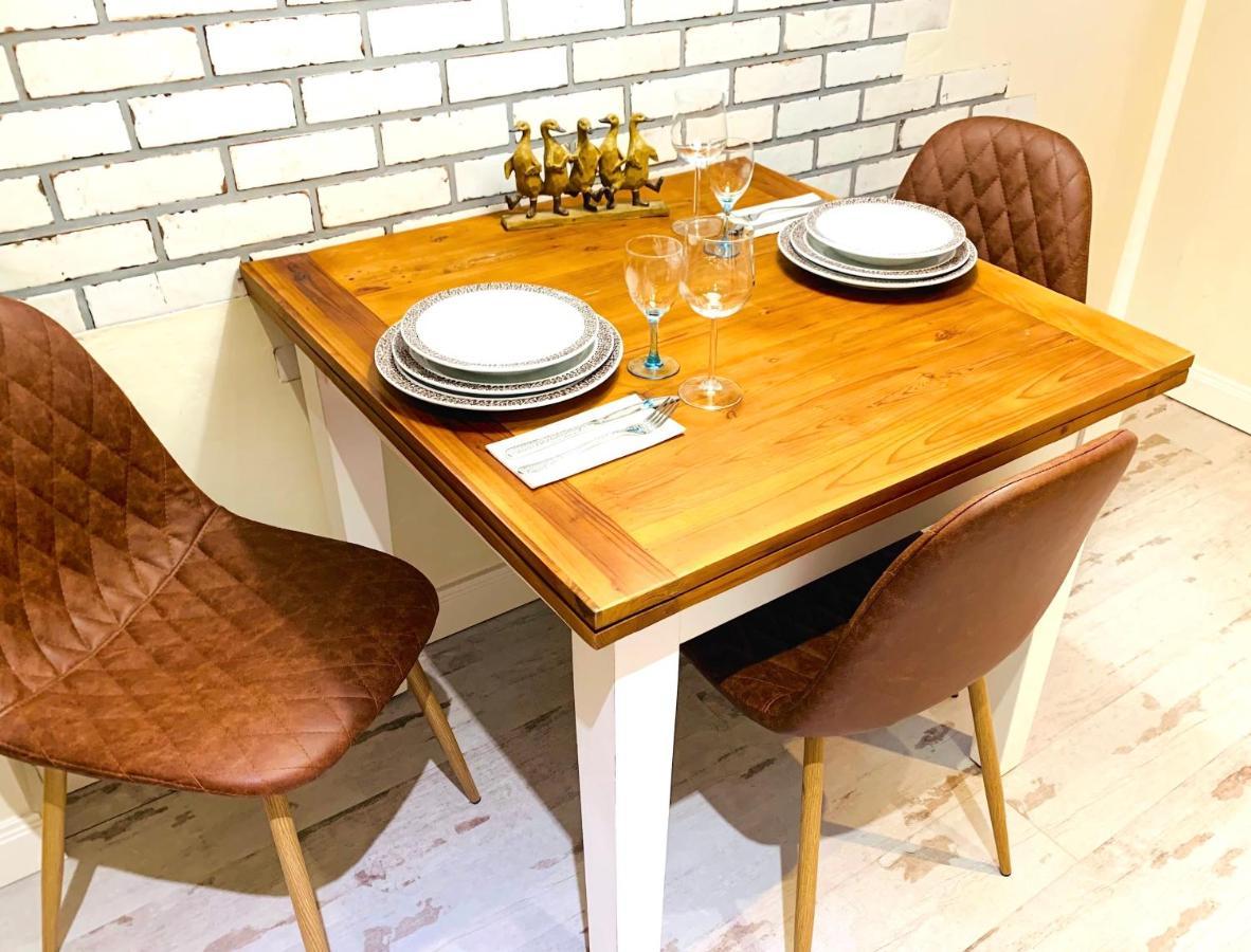 Besotel Mettmann-Schicke Fewo Oder Apartments Naehe Golfplatz Gruiten Und Neandertal Mit Glasfaser Wlan Und Parkplatz-Viele Schlafzimmer Mit Bad En Suite Экстерьер фото