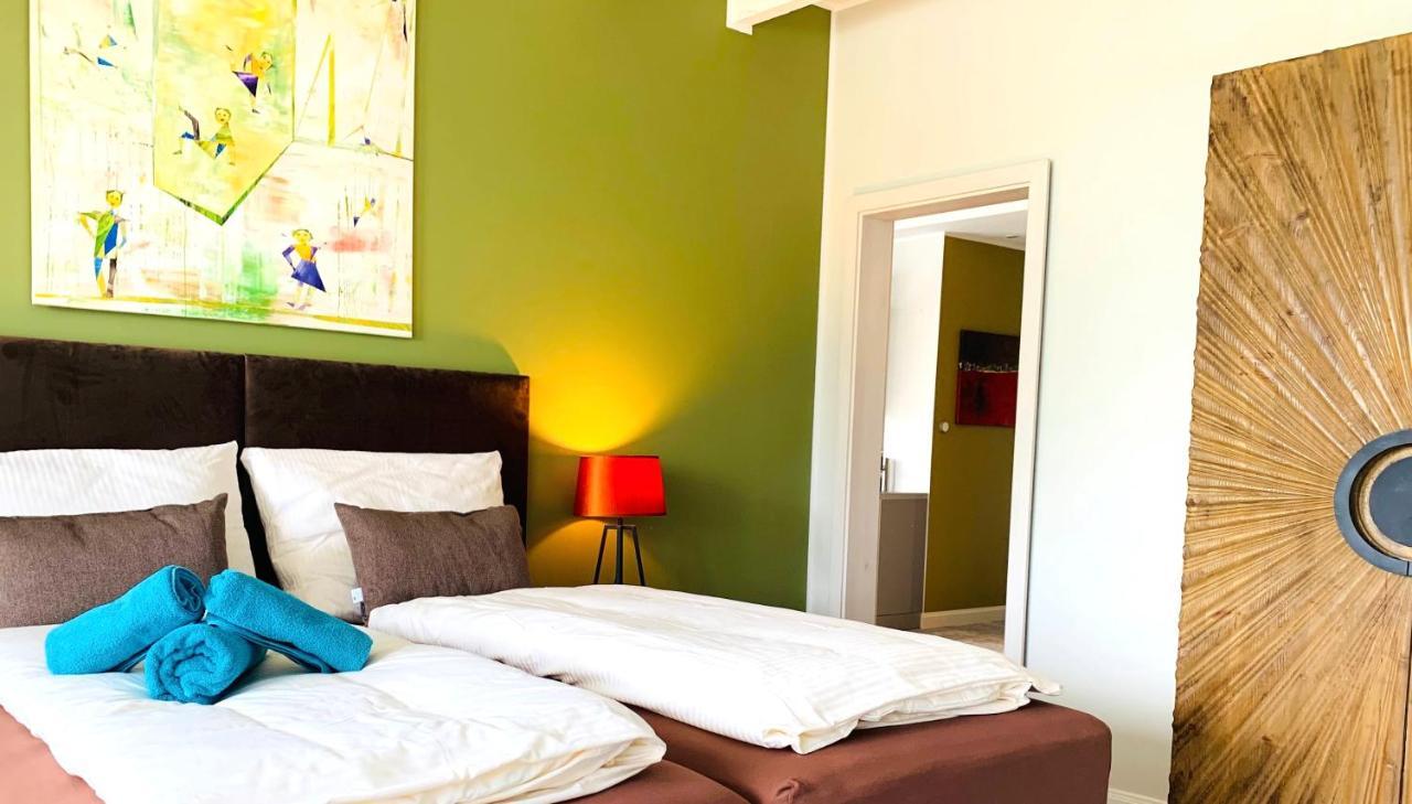 Besotel Mettmann-Schicke Fewo Oder Apartments Naehe Golfplatz Gruiten Und Neandertal Mit Glasfaser Wlan Und Parkplatz-Viele Schlafzimmer Mit Bad En Suite Экстерьер фото