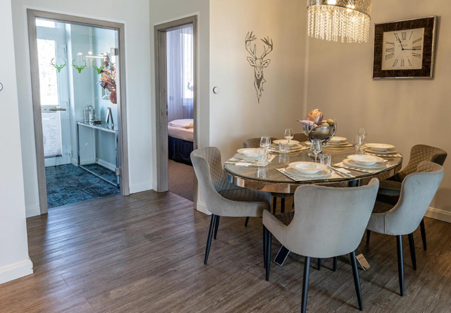 Besotel Mettmann-Schicke Fewo Oder Apartments Naehe Golfplatz Gruiten Und Neandertal Mit Glasfaser Wlan Und Parkplatz-Viele Schlafzimmer Mit Bad En Suite Экстерьер фото